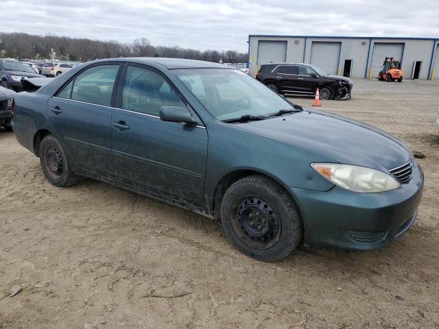 4T1BE32K55U062211 - 2005 TOYOTA CAMRY LE GREEN photo 4