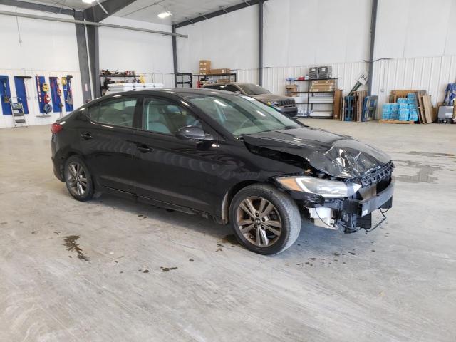 5NPD84LF6HH123267 - 2017 HYUNDAI ELANTRA SE BLACK photo 4