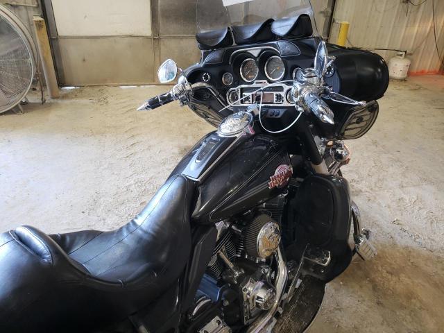 1HD1FCW196Y705196 - 2006 HARLEY-DAVIDSON FLHTCUI 黑色 照片 5