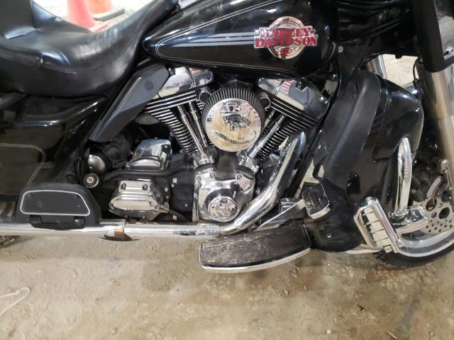 1HD1FCW196Y705196 - 2006 HARLEY-DAVIDSON FLHTCUI 黑色 照片 7