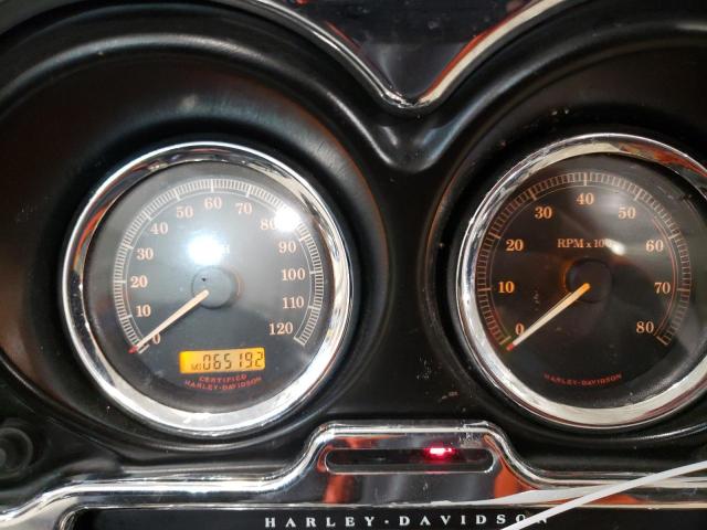 1HD1FCW196Y705196 - 2006 HARLEY-DAVIDSON FLHTCUI 黑色 照片 8