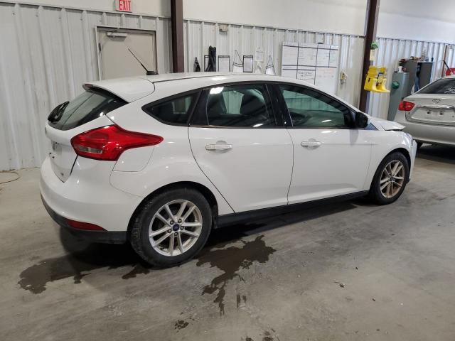 1FADP3K29JL212558 - 2018 FORD FOCUS SE WHITE photo 3