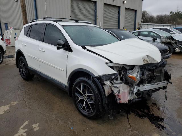 2T3JFREV6HW578767 - 2017 TOYOTA RAV4 SE WHITE photo 4