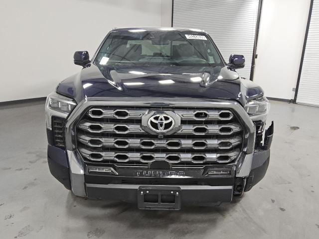 5TFNA5DB0SX268066 - 2025 TOYOTA TUNDRA CREWMAX PLATINUM ლურჯი ფოტო 5