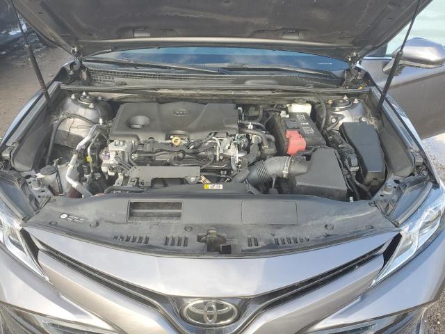 4T1B11HK3JU521723 - 2018 TOYOTA CAMRY L GRAY photo 11