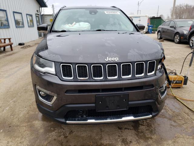 3C4NJDCB2JT327978 - 2018 JEEP COMPASS LIMITED GRAY photo 5