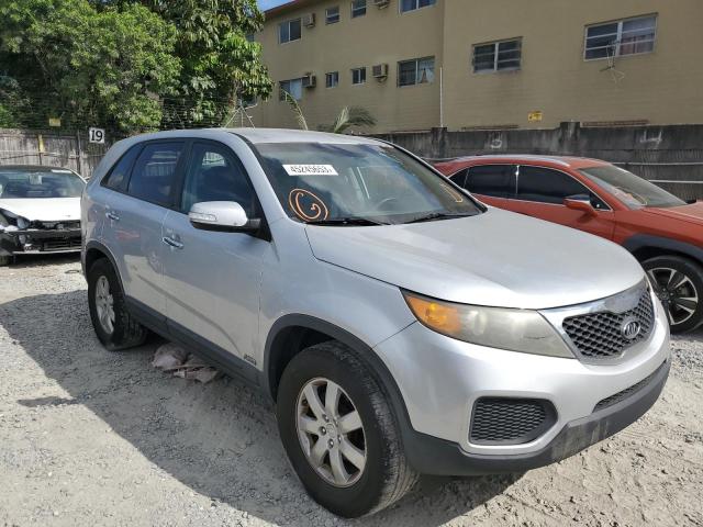 5XYKTCA16BG180641 - 2011 KIA SORENTO BASE SILVER photo 4