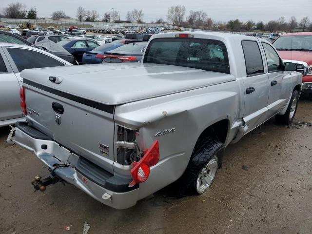 1D7HW48N98S615094 - 2008 DODGE DAKOTA QUAD SLT SILVER photo 3