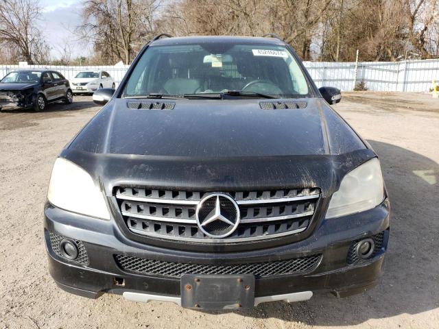 4JGBB22E28A419122 - 2008 MERCEDES-BENZ ML 320 CDI BLACK photo 5