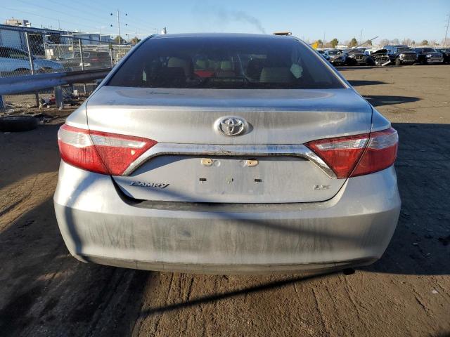 4T1BF1FKXHU397447 - 2017 TOYOTA CAMRY LE SILVER photo 6