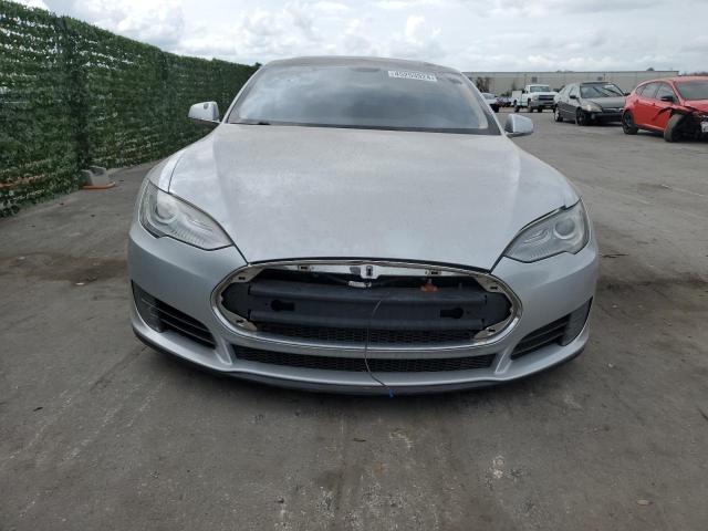 5YJSA1AC3DFP10957 - 2013 TESLA MODEL S 银色 照片 5