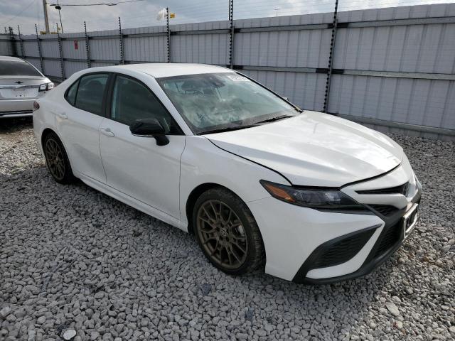 4T1T11BK7PU096898 - 2023 TOYOTA CAMRY SE NIGHT SHADE WHITE photo 4
