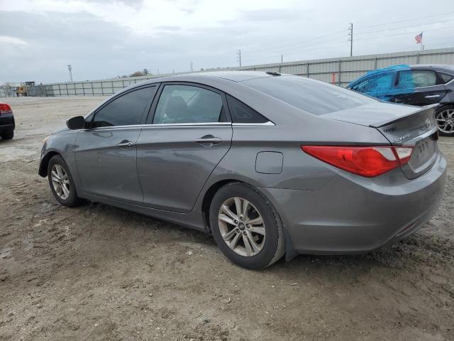 5NPEB4AC3DH606692 - 2013 HYUNDAI SONATA GLS GRAY photo 2