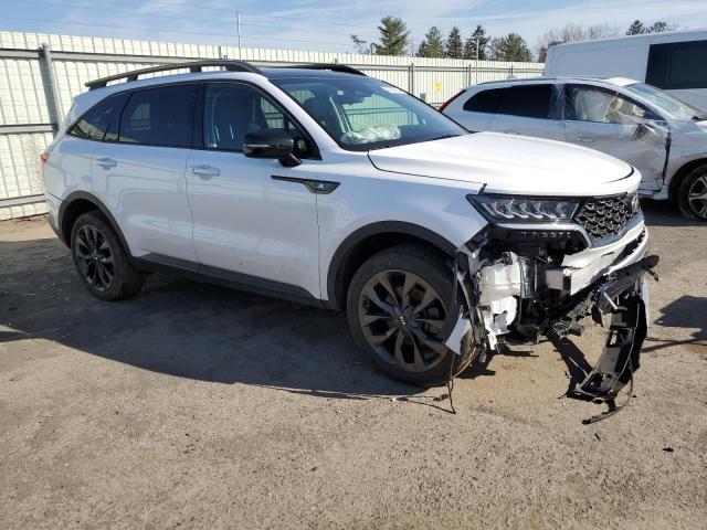 5XYRHDLFXMG071746 - 2021 KIA SORENTO EX WHITE photo 4