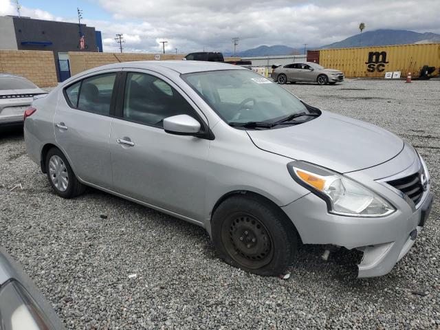 3N1CN7AP6GL893715 - 2016 NISSAN VERSA S SILVER photo 4