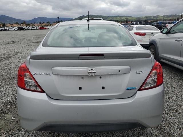 3N1CN7AP6GL893715 - 2016 NISSAN VERSA S SILVER photo 6