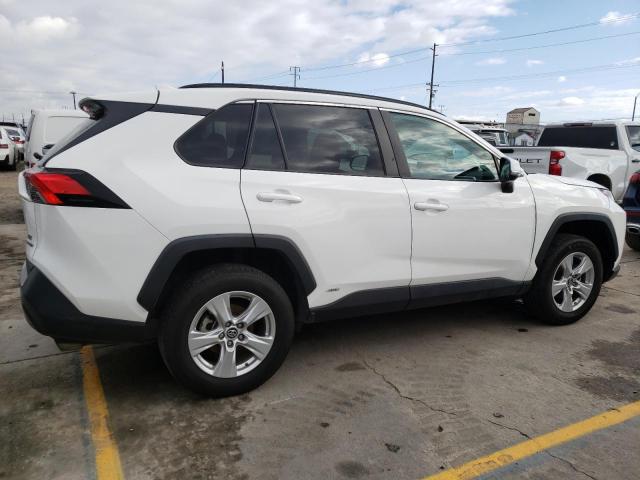 2T3MWRFV4KW003179 - 2019 TOYOTA RAV4 LE WHITE photo 3