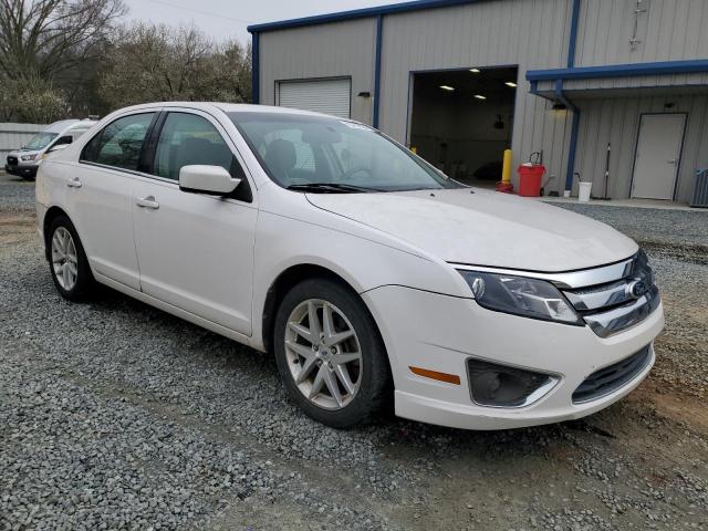 3FAHP0JA5AR335168 - 2010 FORD FUSION SEL WHITE photo 4