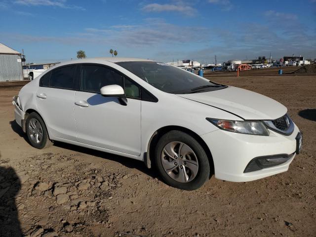 19XFB2F5XFE007945 - 2015 HONDA CIVIC LX WHITE photo 4