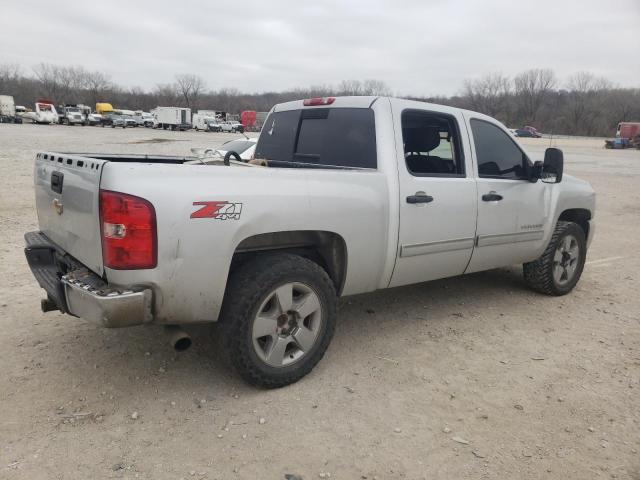 3GCPKSE32BG353376 - 2011 CHEVROLET SILVERADO K1500 LT SILVER photo 3