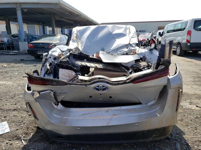 JTDKARFP3H3001071 - 2017 TOYOTA PRIUS PRIM ვერცხლისფერი ფოტო 6