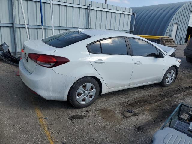 3KPFK4A79JE168560 - 2018 KIA FORTE LX WHITE photo 3