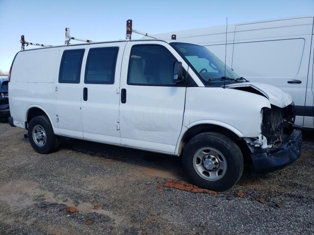 1GCWGAFF4G1167280 - 2016 CHEVROLET EXPRESS G2 WHITE photo 4