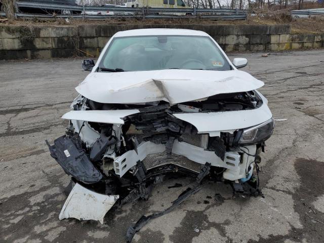 1G1ZE5STXHF102906 - 2017 CHEVROLET MALIBU LT WHITE photo 5