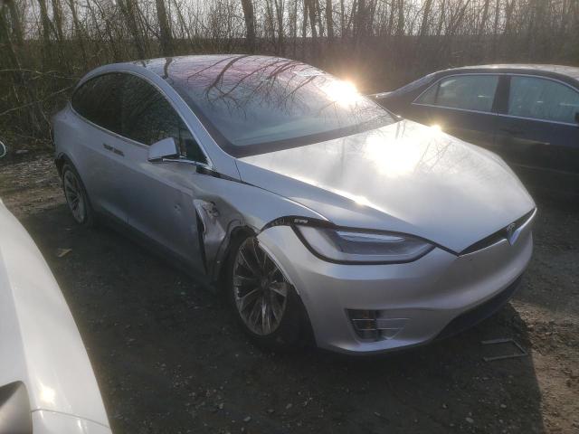 5YJXCBE26GF017697 - 2016 TESLA MODEL X GRAY photo 4