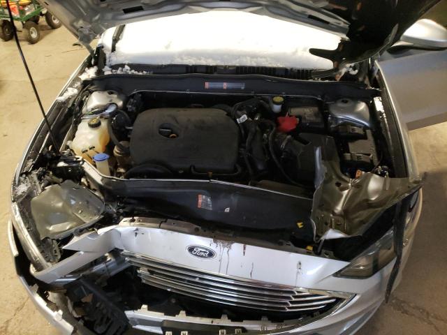 3FA6P0HD9JR143999 - 2018 FORD FUSION SE SILVER photo 11