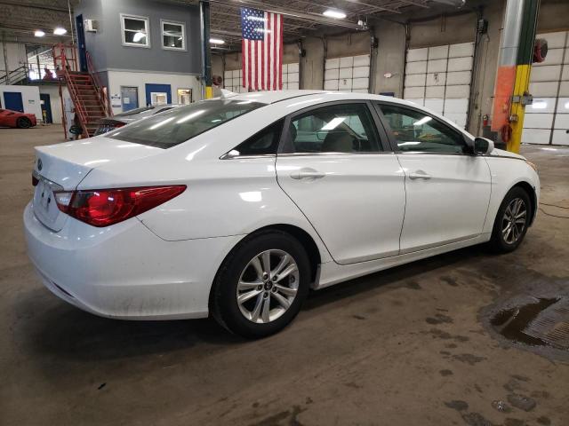 5NPEB4AC1DH696537 - 2013 HYUNDAI SONATA GLS WHITE photo 3