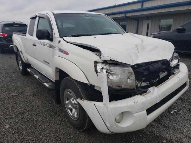 5TFTU4GN2BX007147 - 2011 TOYOTA TACOMA PRERUNNER ACCESS CAB WHITE photo 4