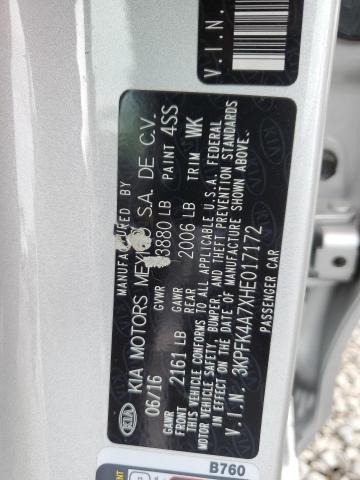 3KPFK4A7XHE017172 - 2017 KIA FORTE LX SILVER photo 12