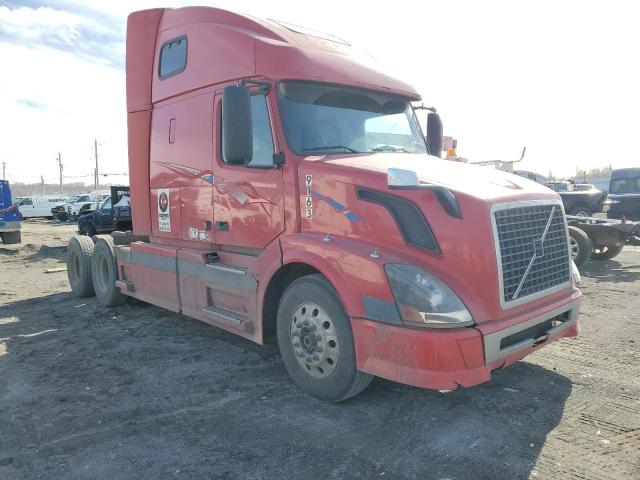 4V4NC9GH25N369163 - 2005 VOLVO VN VNL RED photo 1