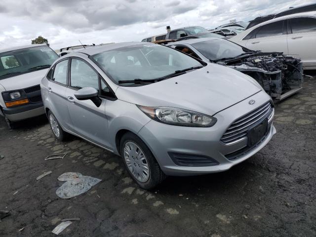 3FADP4AJ3FM123797 - 2015 FORD FIESTA S SILVER photo 4