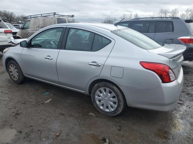 3N1CN7AP3KL840463 - 2019 NISSAN VERSA S SILVER photo 2