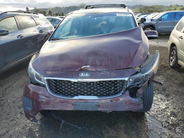 KNDMB5C13H6319902 - 2017 KIA SEDONA LX BURGUNDY photo 5