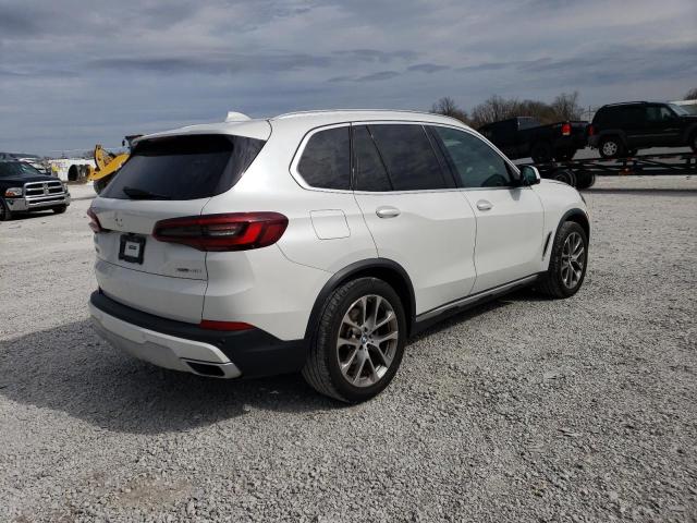 5UXCR6C03M9E81012 - 2021 BMW X5 XDRIVE40I WHITE photo 3