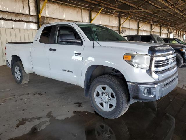 5TFUW5F17HX648483 - 2017 TOYOTA TUNDRA DOUBLE CAB SR/SR5 WHITE photo 4