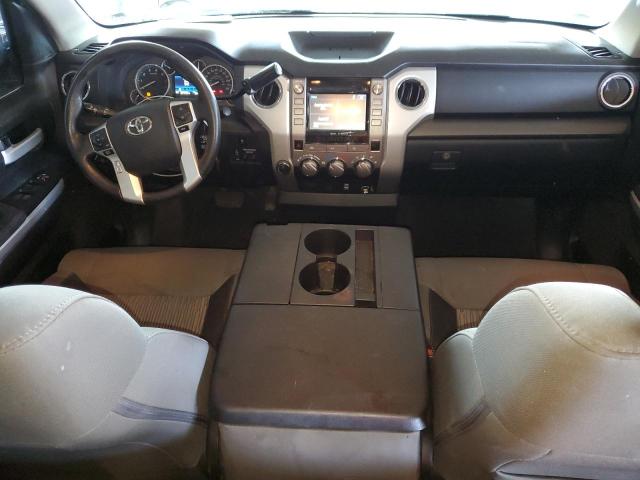 5TFUW5F17HX648483 - 2017 TOYOTA TUNDRA DOUBLE CAB SR/SR5 WHITE photo 8