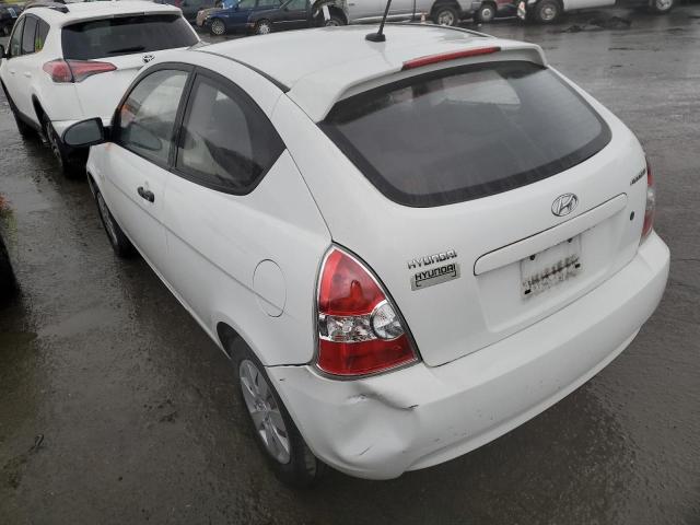 KMHCM36C59U133035 - 2009 HYUNDAI ACCENT GS WHITE photo 2