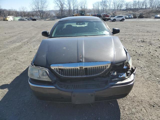 1LNHM81W55Y652366 - 2005 LINCOLN TOWN CAR SIGNATURE GRAY photo 5