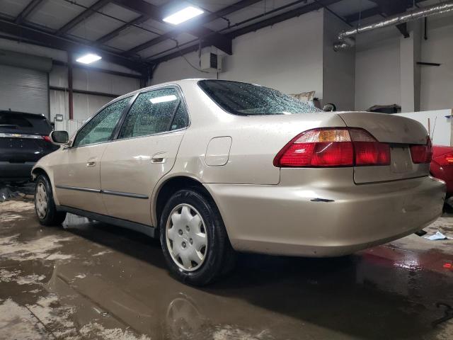 1HGCG5646YA030661 - 2000 HONDA ACCORD LX TAN photo 2