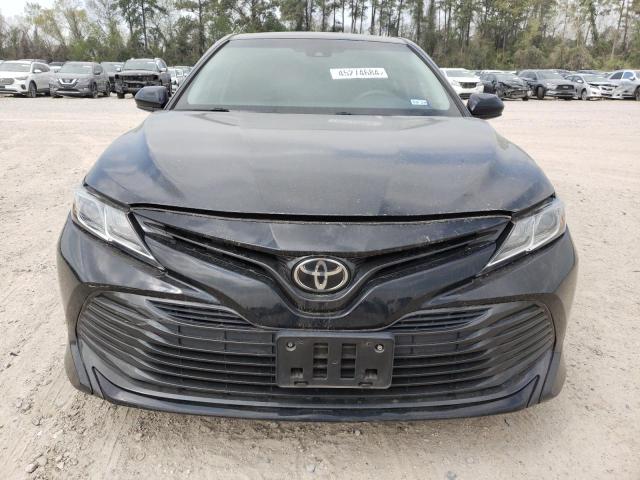 4T1B11HK1JU510476 - 2018 TOYOTA CAMRY L BLACK photo 5