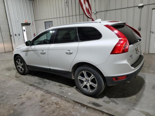 YV4902DZ4D2392810 - 2013 VOLVO XC60 T6 WHITE photo 2