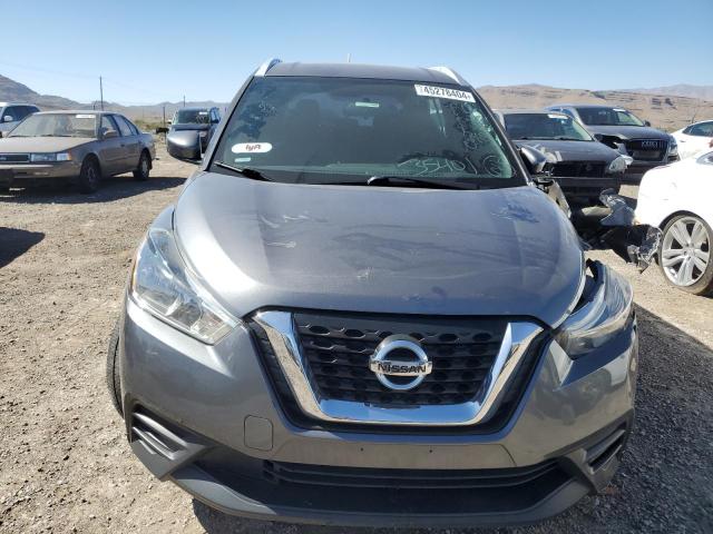 3N1CP5CU1KL529888 - 2019 NISSAN KICKS S GRAY photo 5