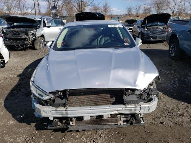 3FA6P0SU2KR163098 - 2019 FORD FUSION TITANIUM GRAY photo 5