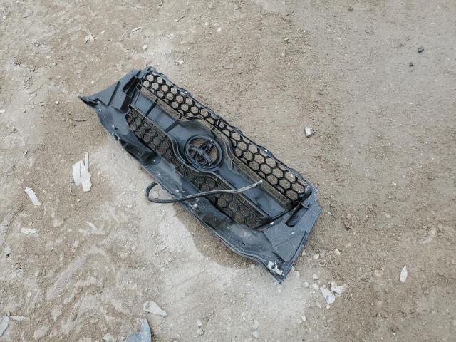 5TFJU4GN2BX004353 - 2011 TOYOTA TACOMA DOUBLE CAB PRERUNNER WHITE photo 12