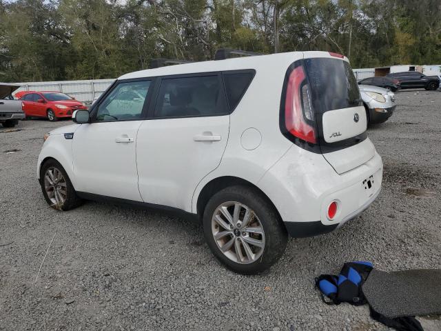 KNDJP3A52K7665648 - 2019 KIA SOUL + WHITE photo 2