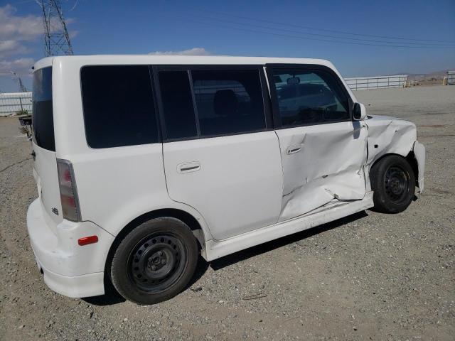 JTLKT334050180009 - 2005 TOYOTA SCION XB WHITE photo 3